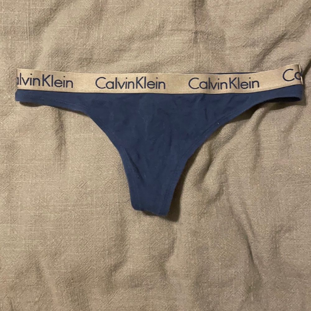 Calvin Klein Logo Waistband Cotton Thong Medium